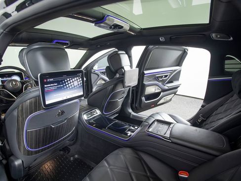 Used 2024 Mercedes-Benz Maybach S 580 4MATIC image 48