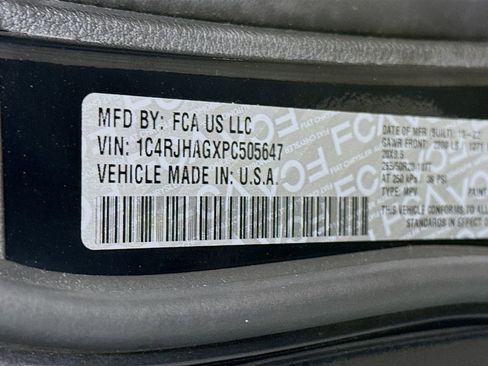 Used 2023 Jeep Grand Cherokee Altitude AWD/4WD image 37