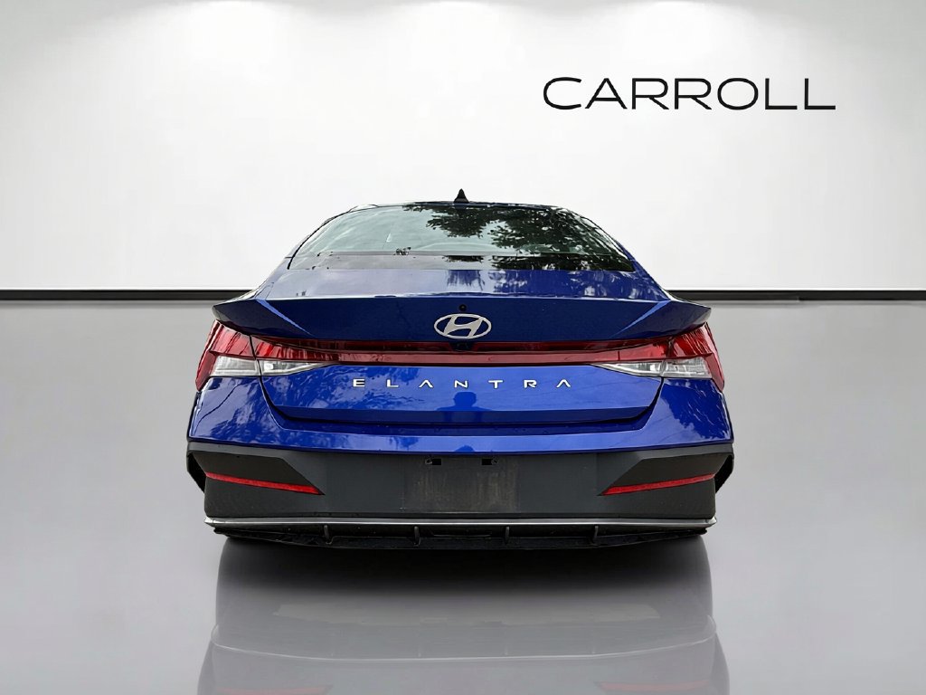 Used 2024 Hyundai Elantra SEL FWD image 4