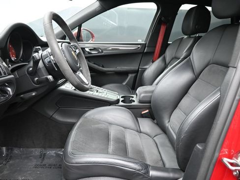 Used 2021 Porsche Macan GTS w/ Sport Chrono Package AWD/4WD image 14