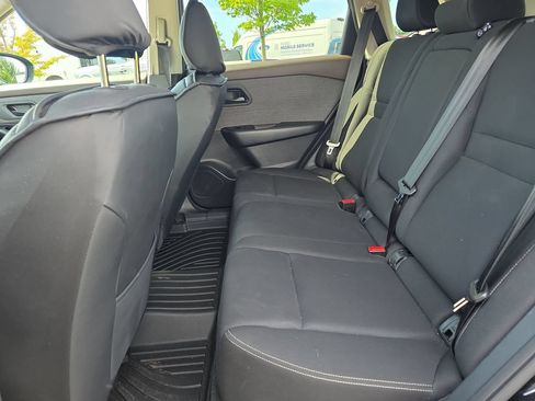Used 2023 Nissan Rogue S AWD/4WD image 10