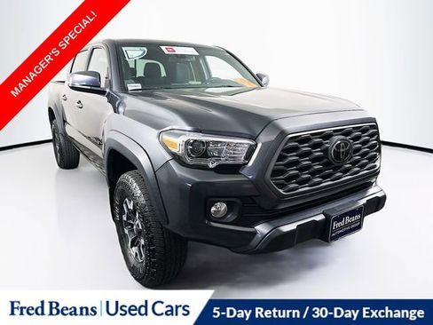 Certified 2022 Toyota Tacoma TRD Off-Road image 1
