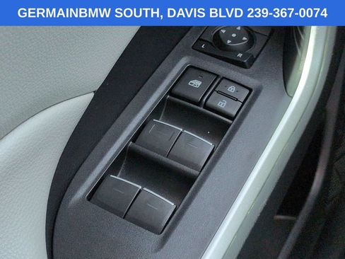 Used 2022 Toyota RAV4 XLE FWD image 24