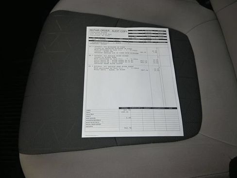 Used 2024 Toyota RAV4 XLE w/ Convenience Package FWD image 4