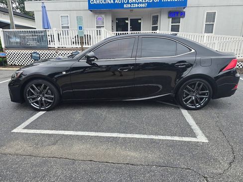 Used 2019 Lexus IS 300 RWD image 4