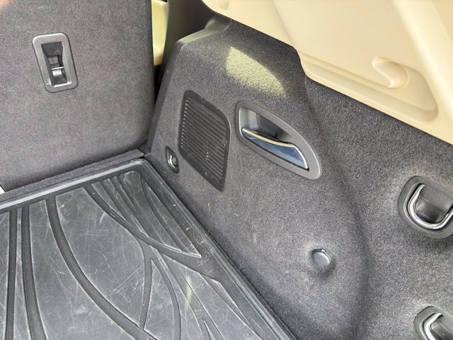 Used 2017 Buick Envision Essence FWD image 12