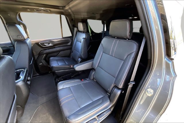 Used 2022 Chevrolet Tahoe RST w/ Luxury Package RWD image 16