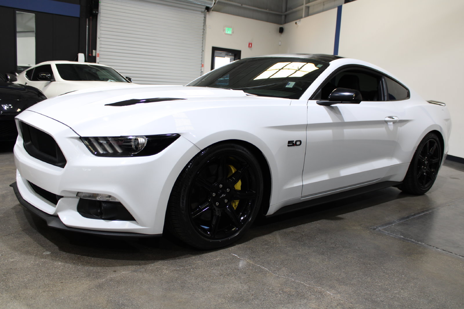 Used 2017 Ford Mustang GT RWD image 7