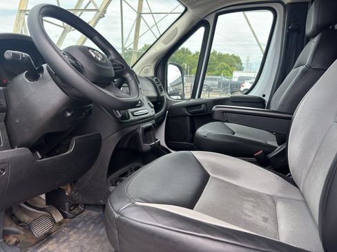 Used 2025 RAM ProMaster 3500 w/ Convenience Group FWD image 4