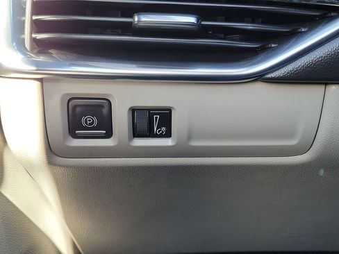 Certified 2023 Cadillac XT4 Premium Luxury image 16