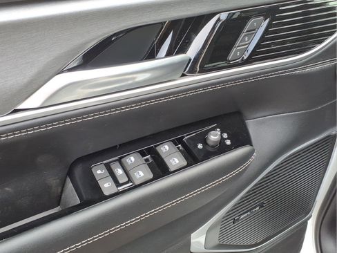 New 2026 Jeep Grand Wagoneer 4WD image 19