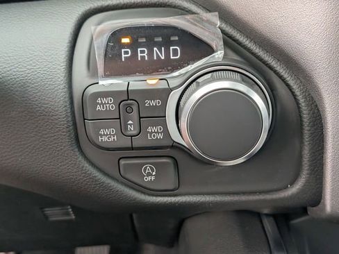 New 2026 RAM 1500 4x4 Crew Cab image 19