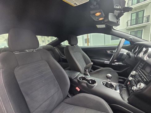 Used 2017 Ford Mustang GT RWD image 36