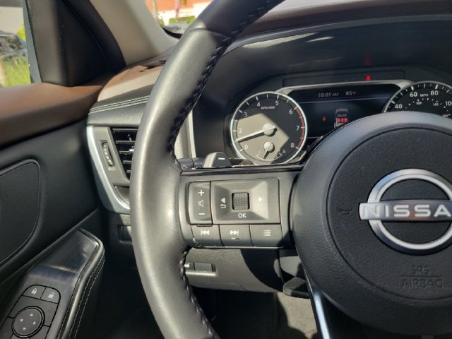 Used 2023 Nissan Rogue SV w/ SV Premium B Package FWD image 22