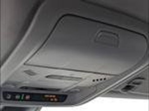 Used 2023 Chevrolet Blazer LT image 12