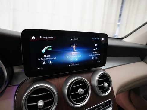 Used 2021 Mercedes-Benz GLC 300 4MATIC image 6