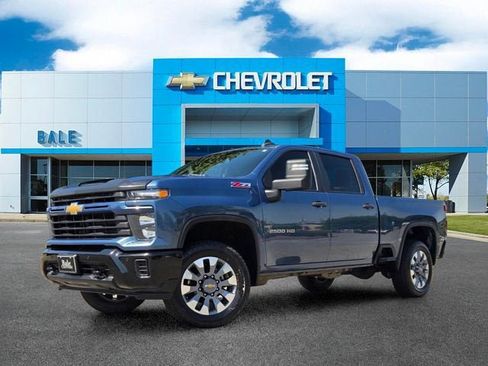 Used 2025 Chevrolet Silverado 2500 Custom w/ Custom Value Package AWD/4WD image 24