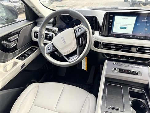 New 2026 Lincoln Aviator Premiere w/ Jet Appearance Package image 14