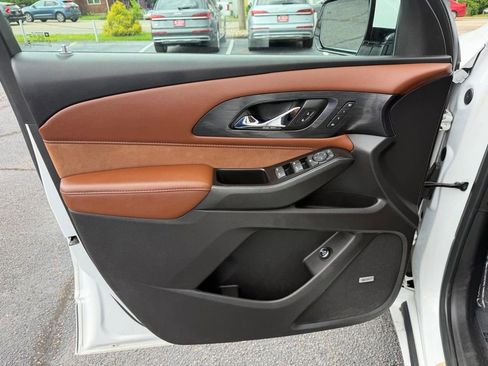 Used 2019 Chevrolet Traverse High Country AWD/4WD image 11