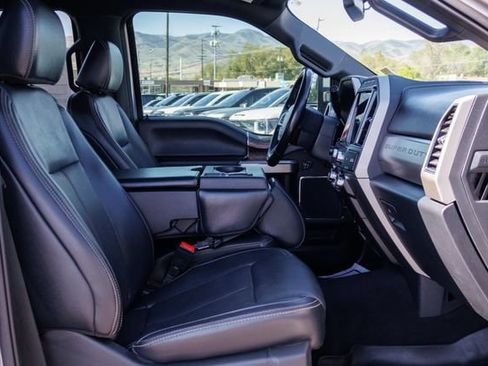 Used 2022 Ford F350 Lariat w/ Lariat Ultimate Package AWD/4WD image 7