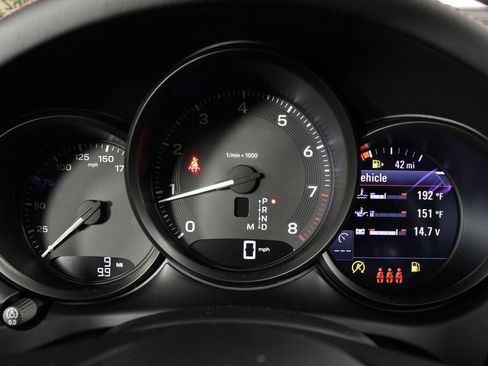 New 2026 Porsche Macan image 13