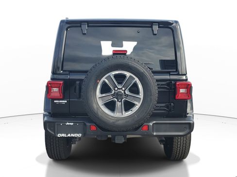 Used 2022 Jeep Wrangler Unlimited Sahara w/ LED Lighting Group image 6