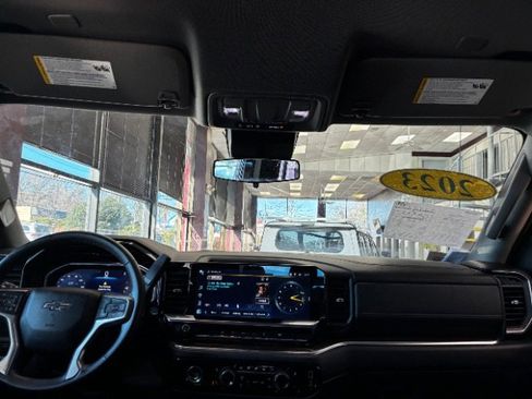 Used 2023 Chevrolet Silverado 1500 RST image 31