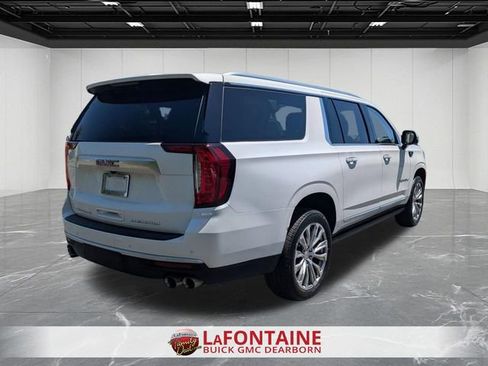 Used 2023 GMC Yukon XL Denali AWD/4WD image 5