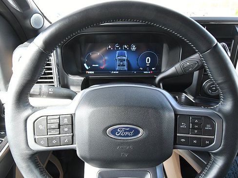 Used 2023 Ford F250 Lariat w/ Lariat Ultimate Package AWD/4WD image 17