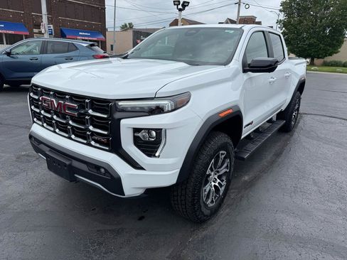 Used 2025 GMC Canyon AT4 w/ Technology Plus Package AWD/4WD image 1