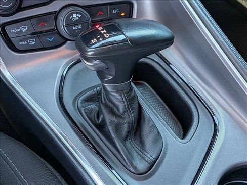Used 2022 Dodge Challenger GT RWD image 11