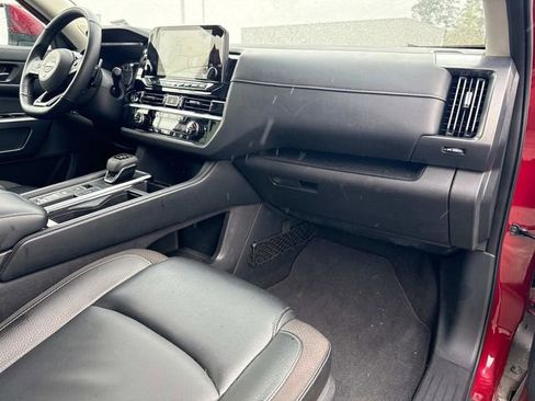 Used 2023 Nissan Pathfinder SL w/ SL Premium Package image 20