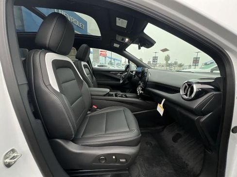 New 2026 Chevrolet Blazer EV LT image 28