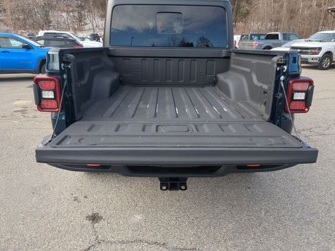 Used 2025 Jeep Gladiator Mojave w/ Convenience Group image 44