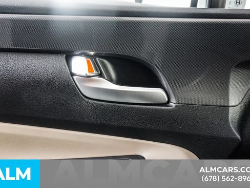 Used 2022 Hyundai Santa Fe SEL FWD image 45