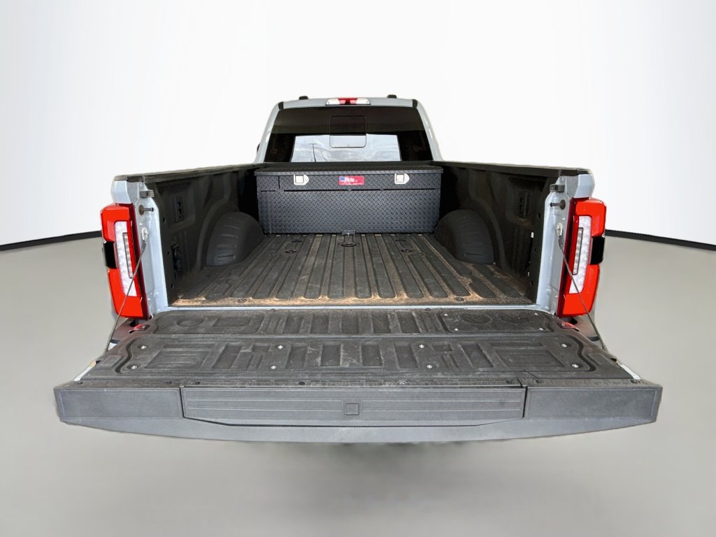 Used 2025 Ford F450 Platinum w/ Platinum Plus Package AWD/4WD image 28