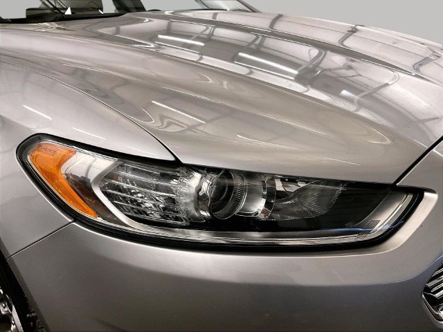 Used 2013 Ford Fusion SE FWD image 28
