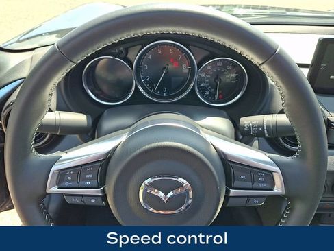 Used 2025 MAZDA MX-5 Miata Club w/ Appearance Package RWD image 4