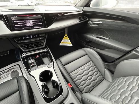 New 2026 Audi RS e-tron GT performance AWD/4WD image 11