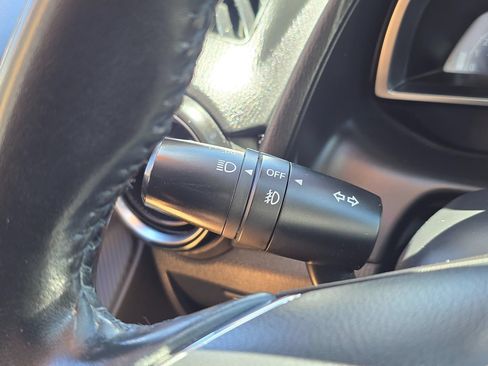 Used 2019 Toyota Yaris XLE FWD image 45