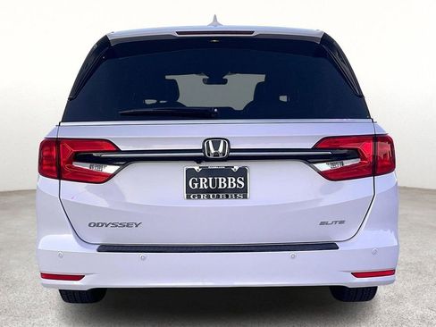 Used 2023 Honda Odyssey Elite image 6
