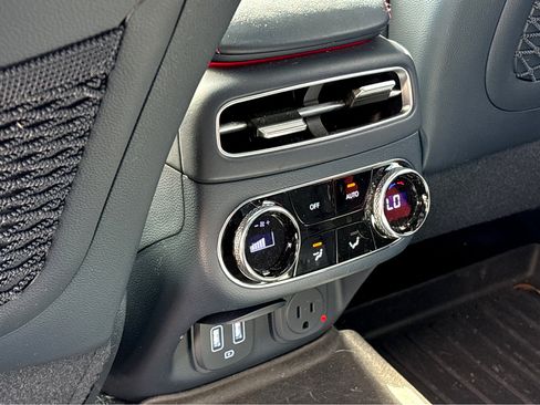 Used 2023 Genesis GV70 2.5T w/ Sport Prestige Package image 27