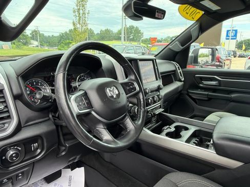 Used 2020 RAM 1500 Big Horn AWD/4WD image 14