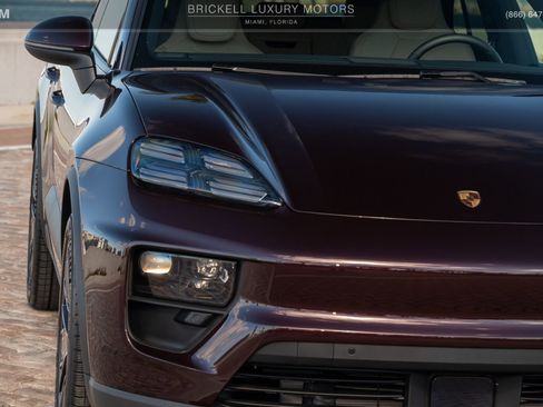 Used 2025 Porsche Macan 4 Electric image 50