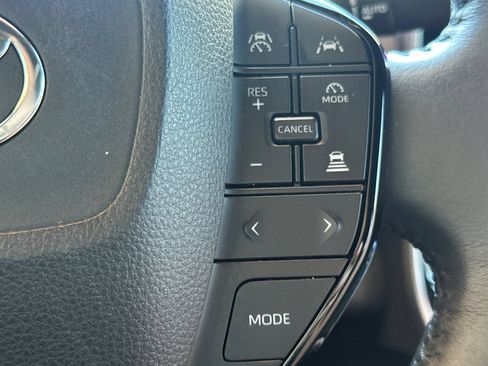 Certified 2023 Toyota bZ4X FWD image 29