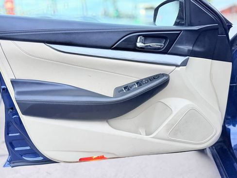 Used 2018 Nissan Maxima 3.5 SV image 17