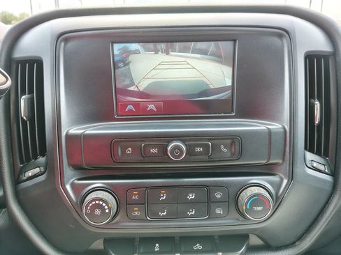 Used 2018 Chevrolet Silverado 1500 W/T w/ WT Convenience Package AWD/4WD image 4