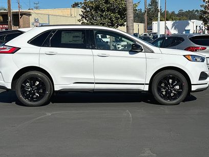 New 2024 Ford Edge SE w/ Black Appearance Package