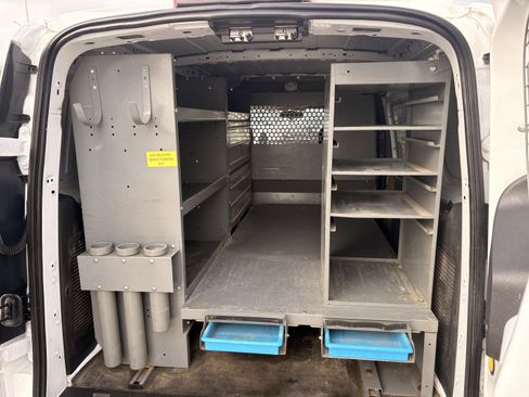 Used 2015 Ford Transit Connect XLT image 5