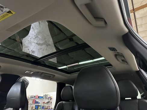 Used 2016 Volvo XC90 T8 Inscription w/ Vision Package image 31